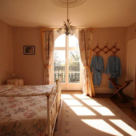 Domaine De Sainte Anne Bed & Breakfast Venoy Exterior photo