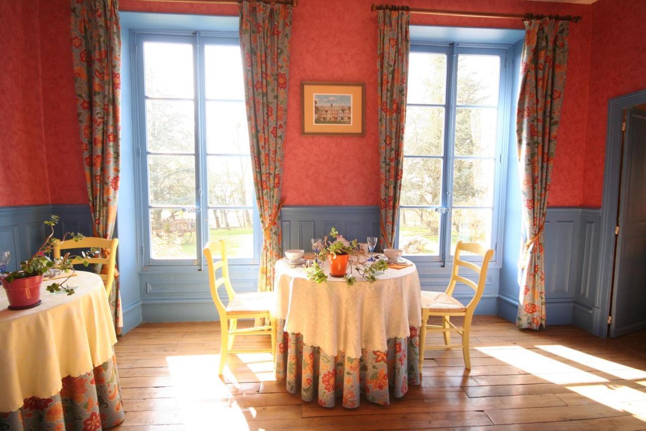 Domaine De Sainte Anne Bed & Breakfast Venoy Exterior photo