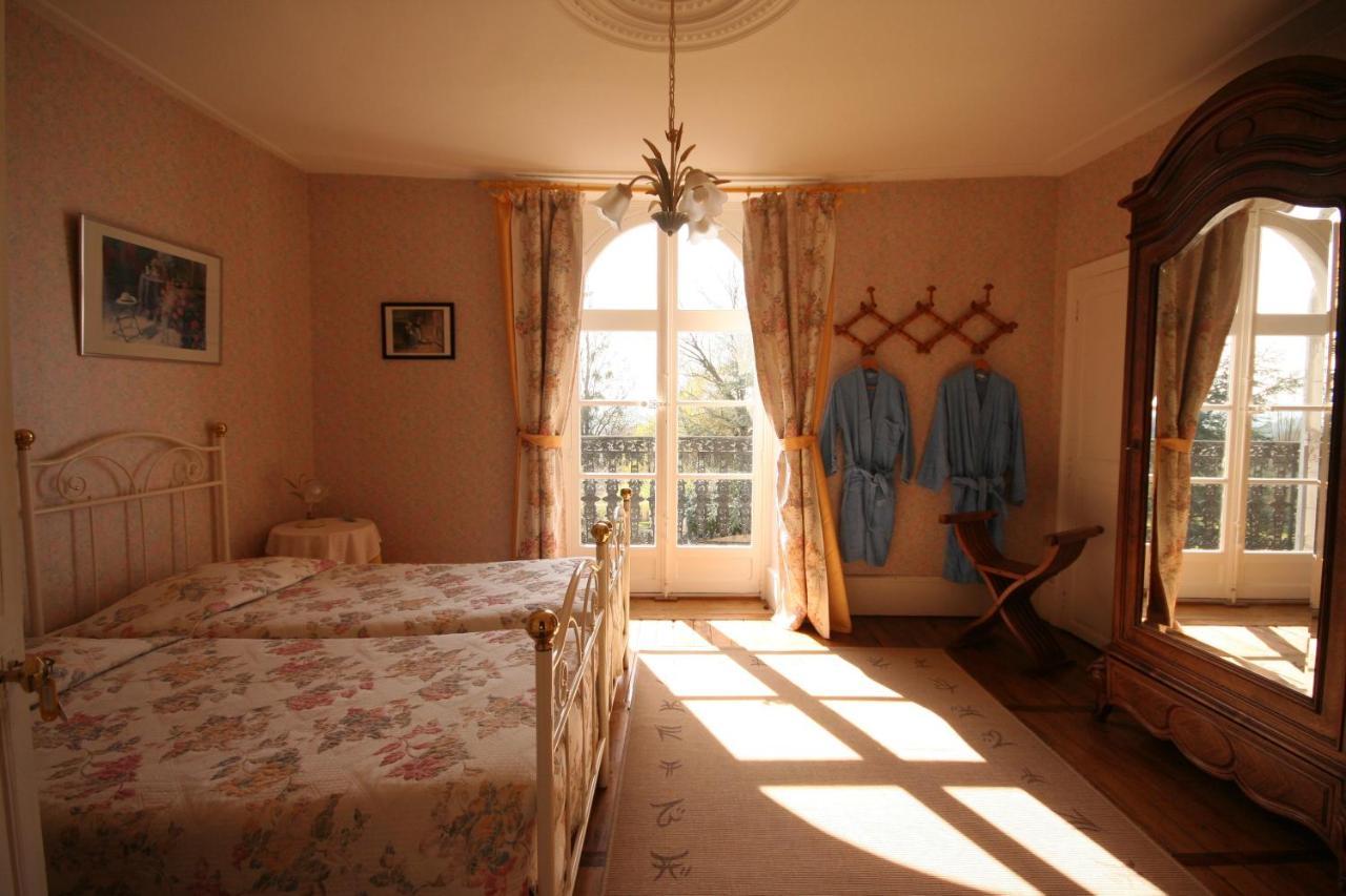 Domaine De Sainte Anne Bed & Breakfast Venoy Exterior photo